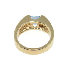 Load image into Gallery viewer, Estate 18k Yellow Gold Light Blue Solitaire Martini Sapphire Ring
