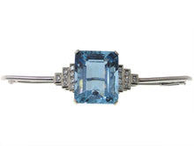 Load image into Gallery viewer, Vintage Art Deco Aquamarine Diamond Brooch in Platinum