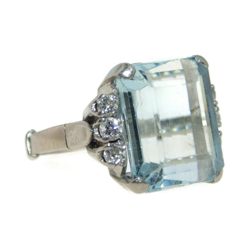 Aquamarine Diamond Ring in 14k White Gold
