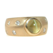 Load image into Gallery viewer, Cat's Eye" Diamond Band Ring