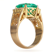Load image into Gallery viewer, **18k Yellow Gold Emerald and Diamond Ring with Detailed Mounting