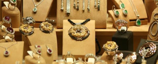 What Color Jewelry Should I Wear? A Stone For Each Tone