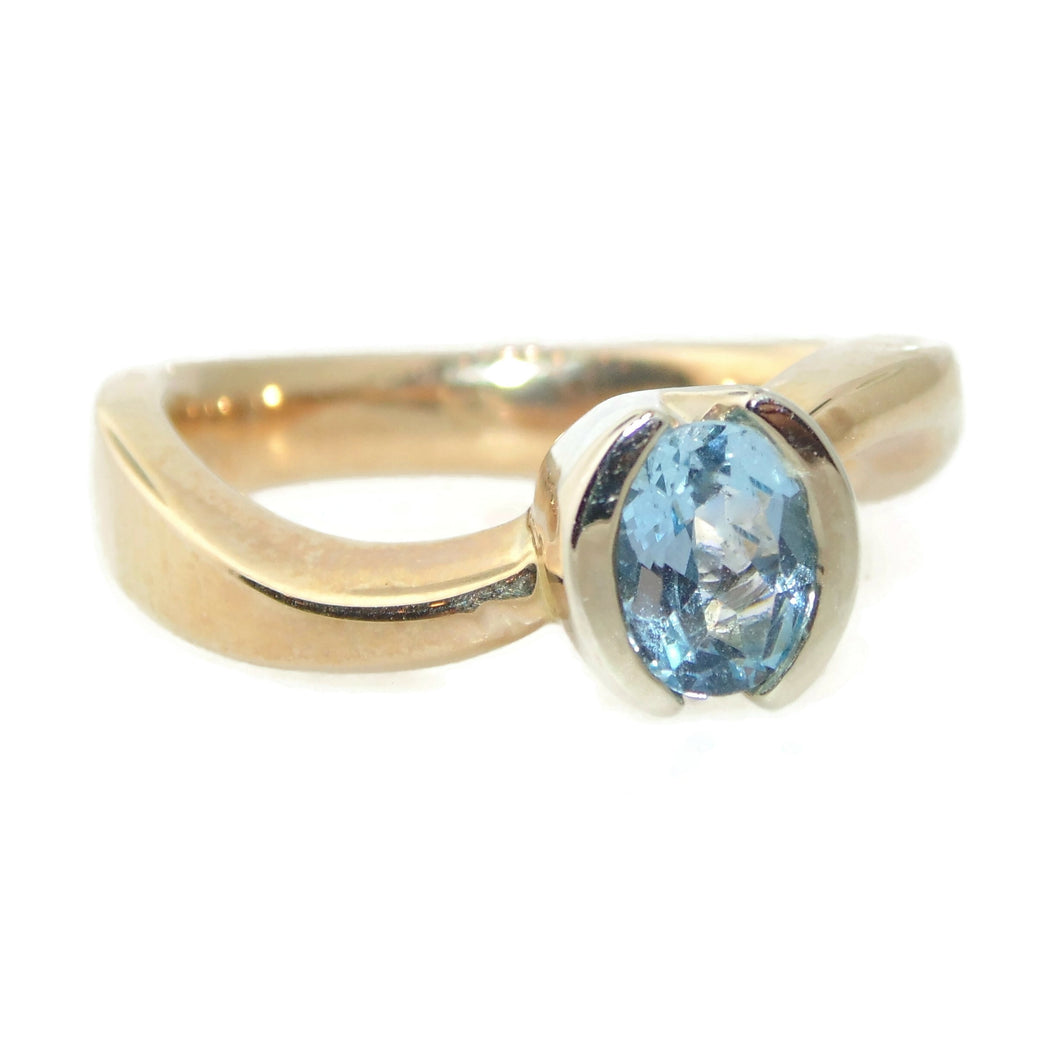 Estate Blue Topaz Ring in 14k Yellow Gold Free Form