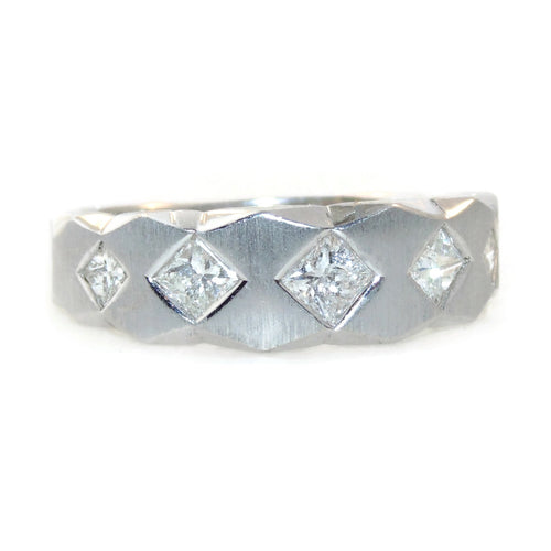 Princess cut Diamonds Ring