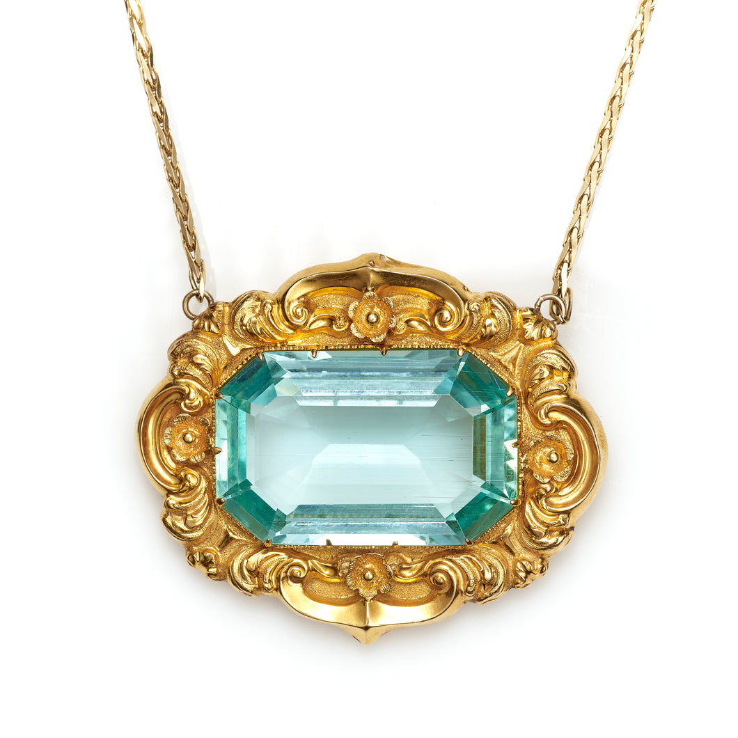 26-Carat Aquamarine Art Nouveau Pendant Necklace in 14k Yellow Gold