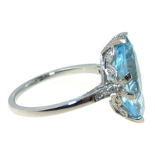 Load image into Gallery viewer, Vintage 7.0 carat Blue Marquise Topaz Statement Ring in Platinum
