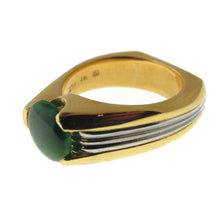 Load image into Gallery viewer, Vintage Green Jade Ring in 18k Yellow Gold
