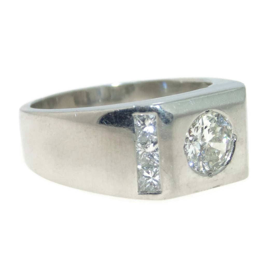 Vintage Round Diamond Men's Ring in Platinum