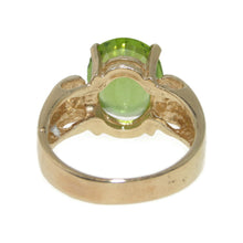 Load image into Gallery viewer, Vintage 14k Yellow Gold Oval Shaped Peridot Ring
