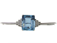 Load image into Gallery viewer, Vintage Art Deco Aquamarine Diamond Brooch in Platinum
