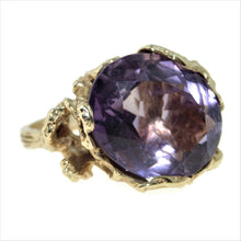 Load image into Gallery viewer, Purple 10.0 Carat Amethyst Ring in 18k Yellow Gold
