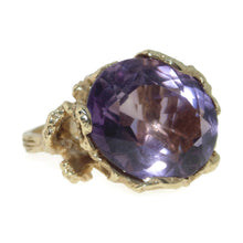 Load image into Gallery viewer, Estate Purple 10.0 Carat Amethyst Nature Inspired Statement Ring in 18k Yellow Gold
