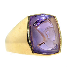 Load image into Gallery viewer, Men&#39;s Estate 18k Yellow Gold Pharaoh Cameo Carved Amethyst Ring
