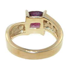 Load image into Gallery viewer, Vintage Garnet Diamond Round Brilliant Cut Ring in 14k Yellow Gold
