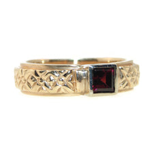 Load image into Gallery viewer, Vintage Natural Solitaire Garnet Ring in 14k Yellow Gold
