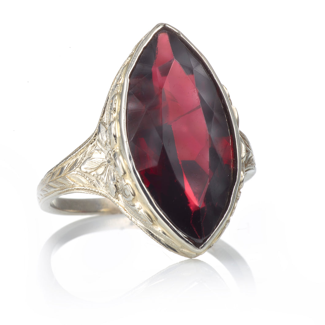 Vintage 18k White Gold Marquise Garnet Ring