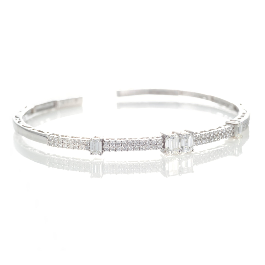 Dazzling Diamond Bracelet in 18k White Gold