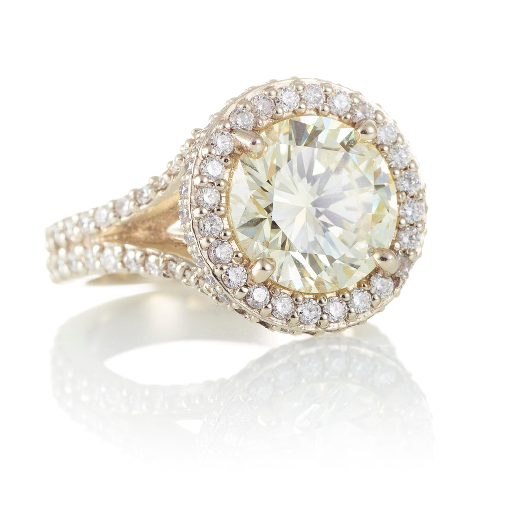 Diamond Ring with Halo and Split Shank in White Gold
