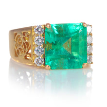 Load image into Gallery viewer, **18k Yellow Gold Emerald and Diamond Ring with Detailed Mounting
