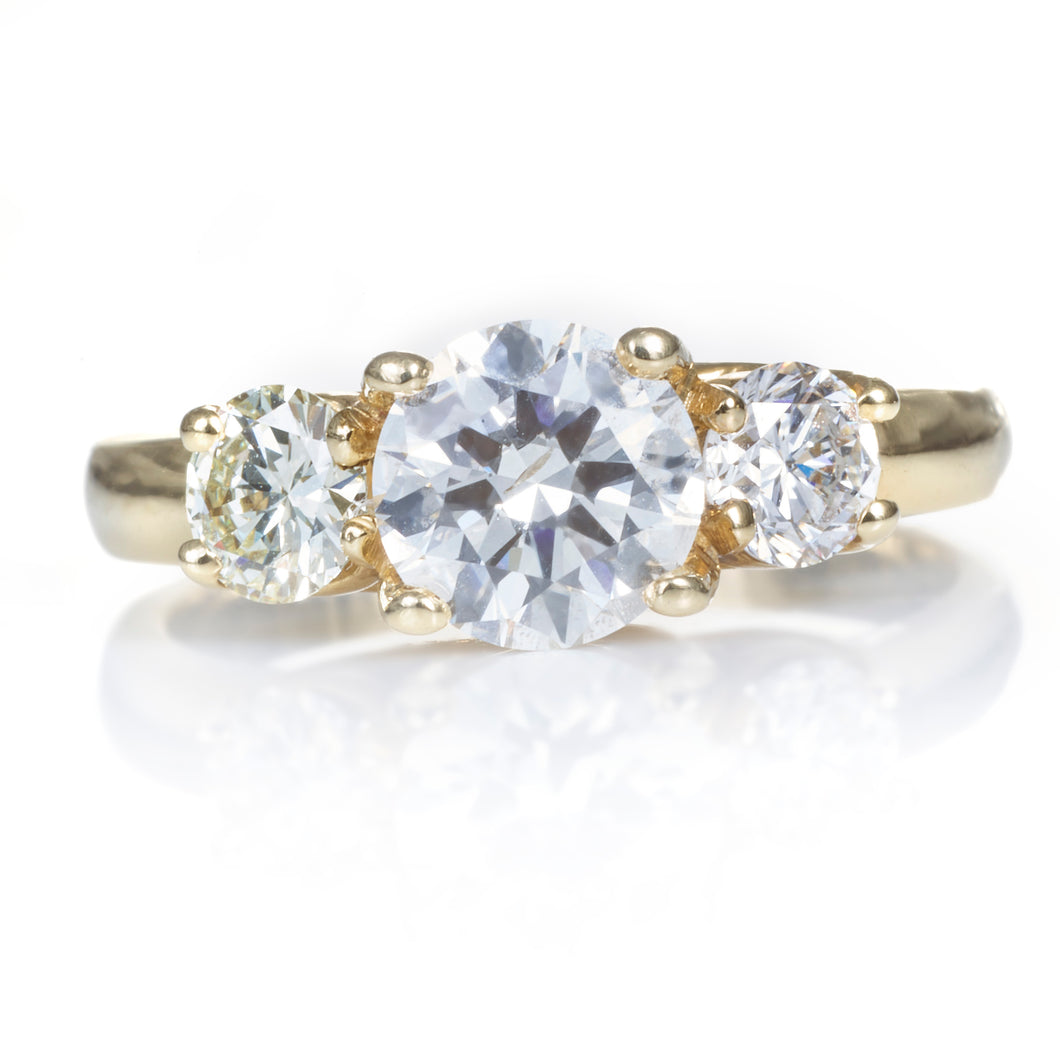 Round Brilliant Cut Diamond Ring in 14k Yellow Gold