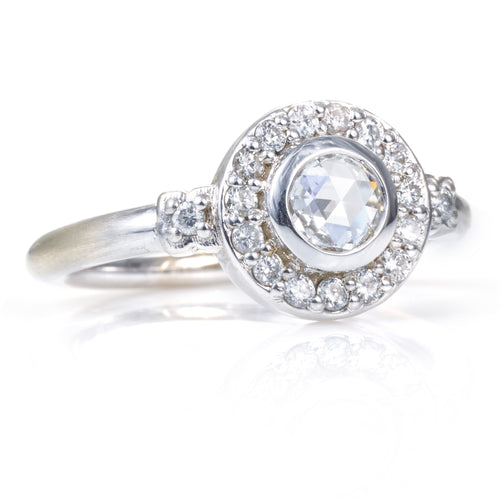 Diamond Ring in 18k White Gold
