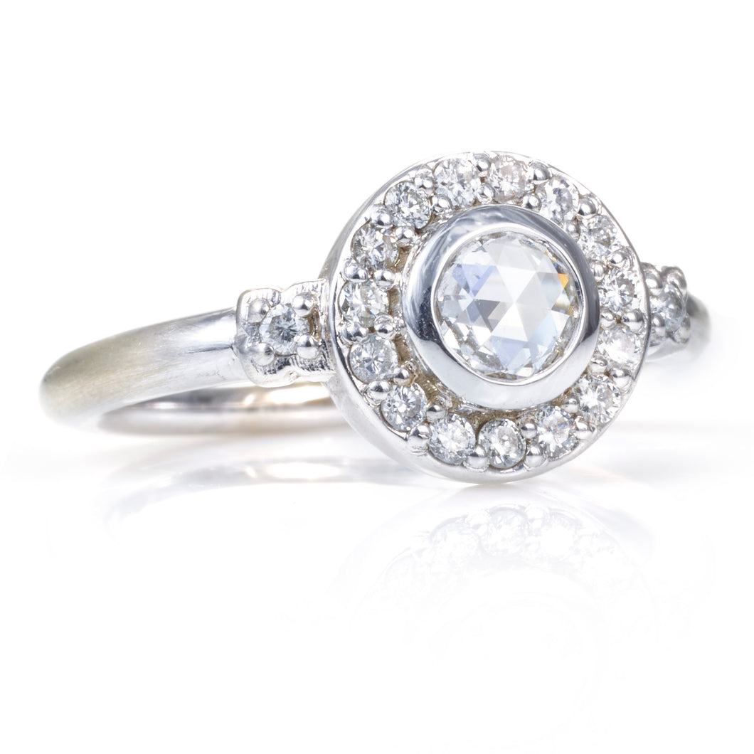 Custom-Made Diamond Ring in 18k White Gold