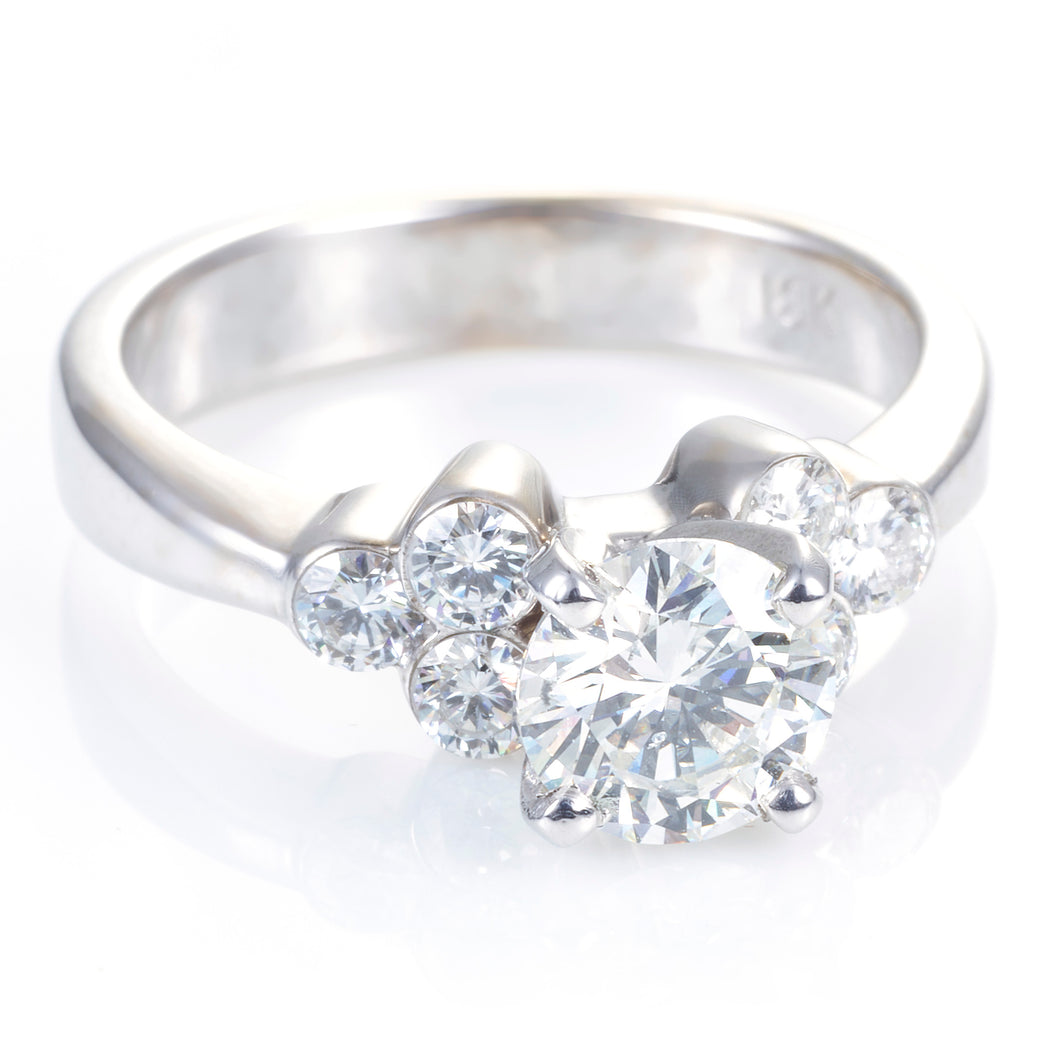 Unique 18k White Gold Diamond Ring